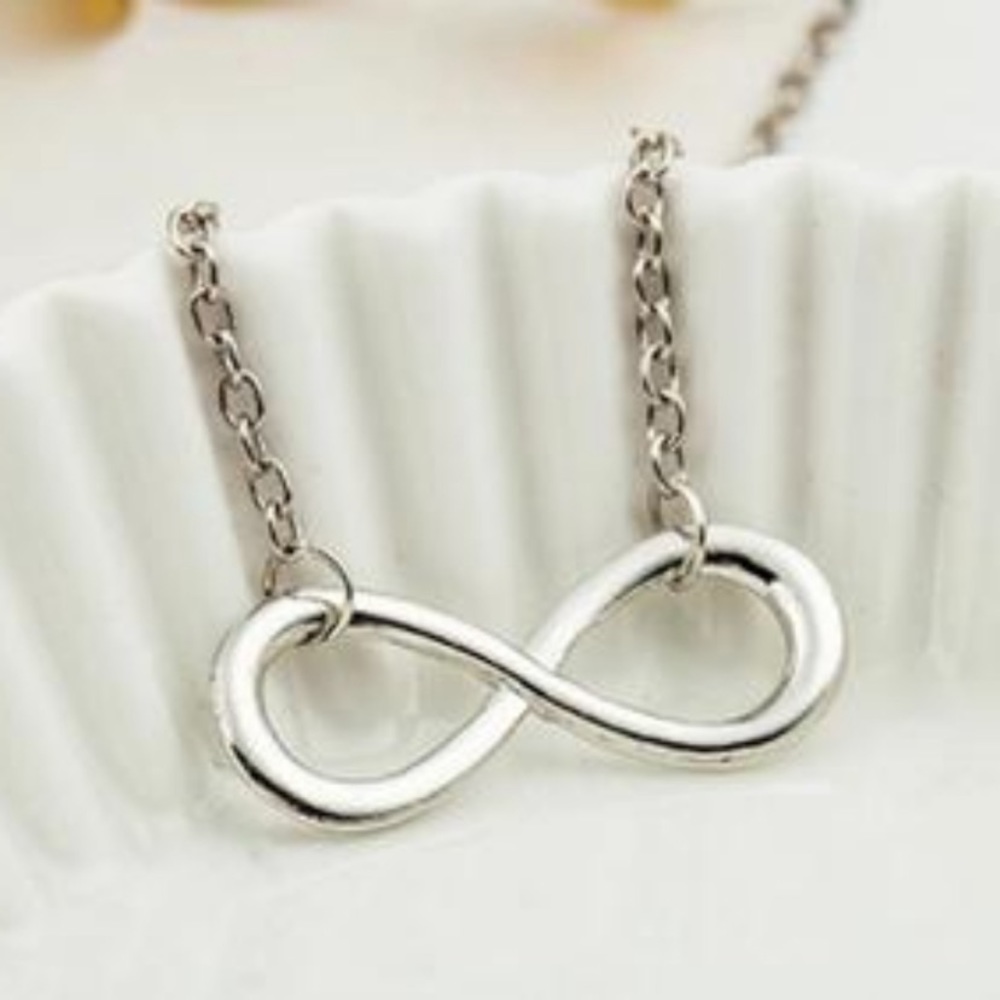 Silver infinity necklace - Picture 3 of 4